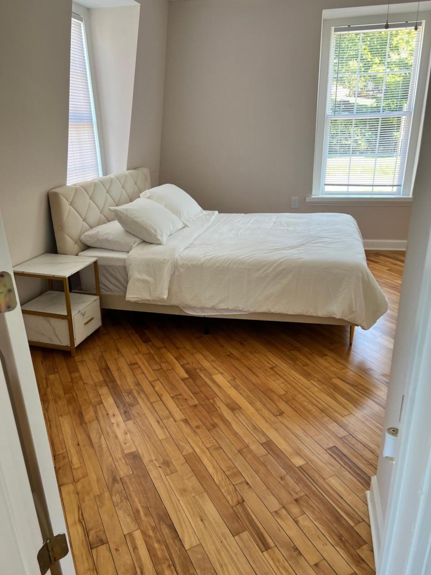 The Washington Inn Galax Room photo